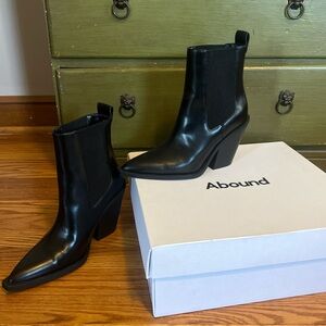 Abound Black Leather Pointed-Toe Chelsea Block Heel Ankle Boots